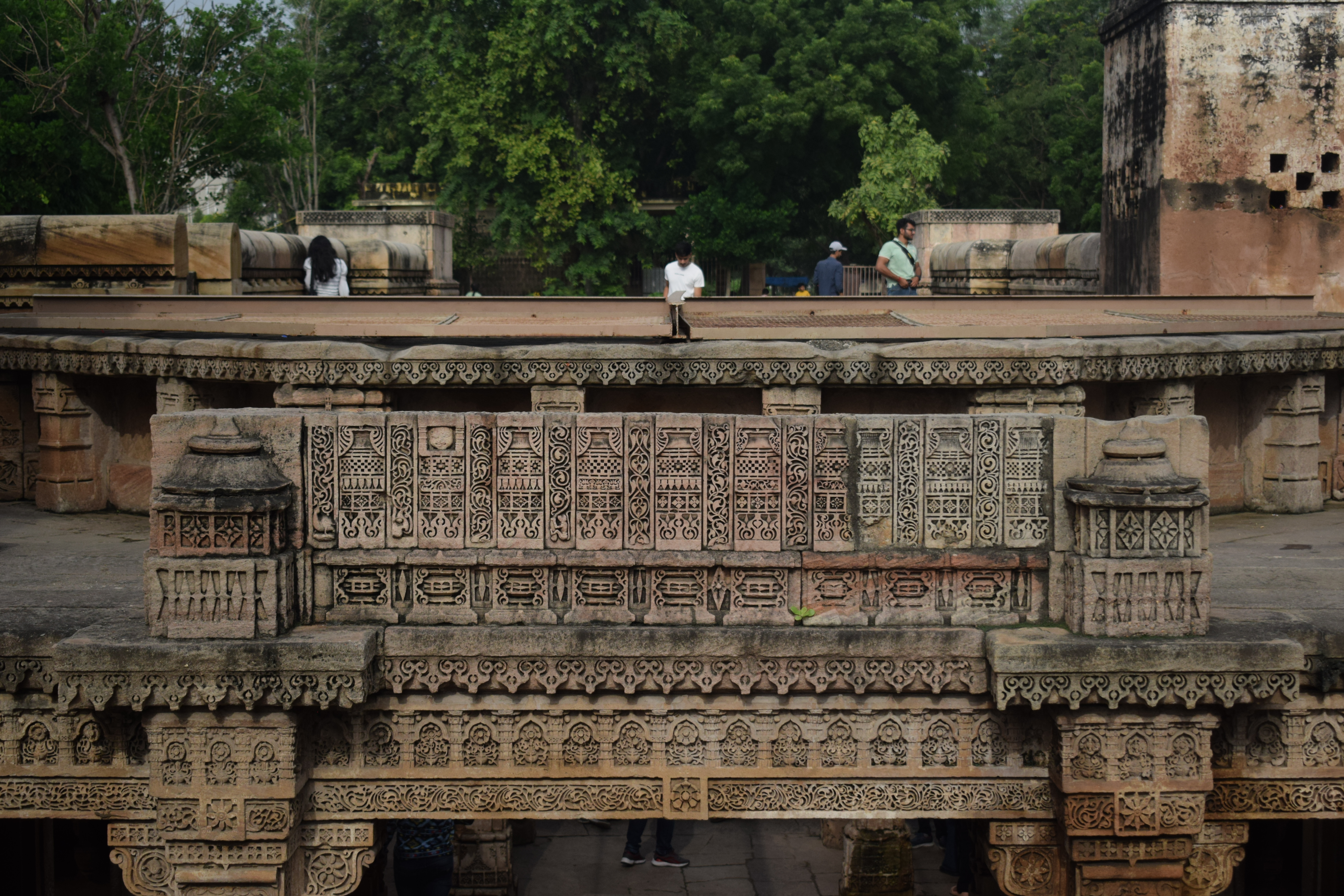adalaj ni vav